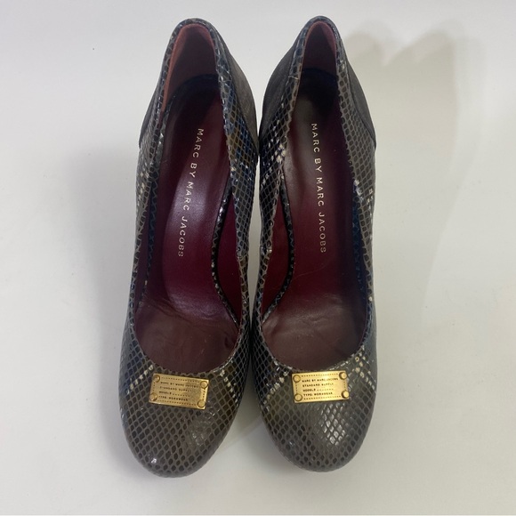 Marc Jacobs Snake Print Platform Pumps Block Heels 6 / 36 Buckle - Picture 2 of 13